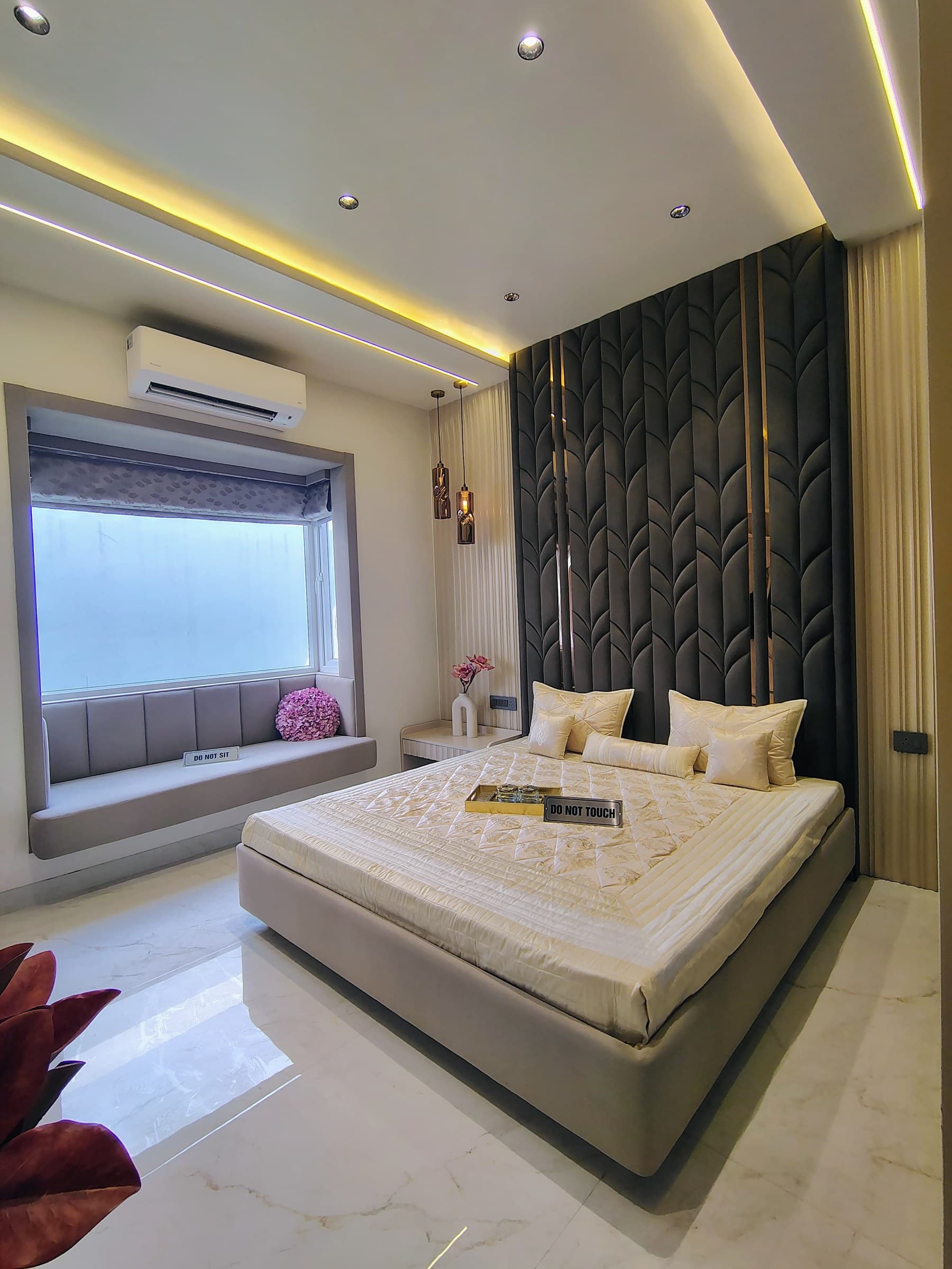 Spectrum 21 model apartment bedroom with window seating context